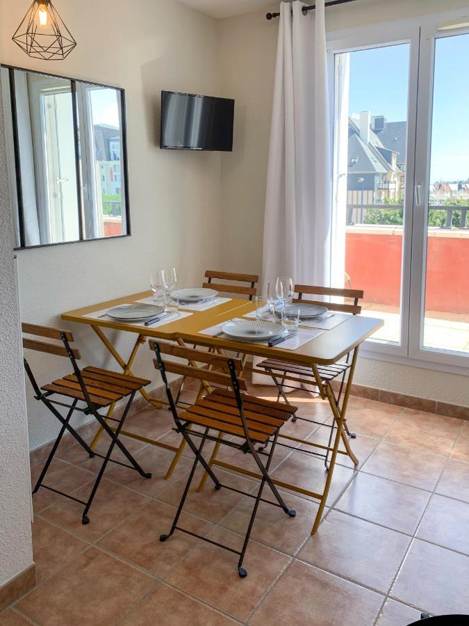 Duplex 2 Pieces Port Cabourg - 2 A 4 Personnes - Terrasse - Vue Port - Exclusif Book Ing Appartement Dives-sur-Mer Buitenkant foto